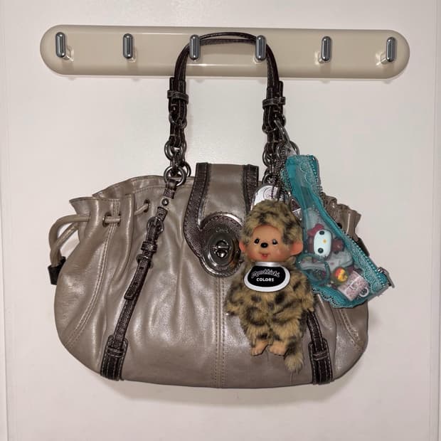 AIGNER classic buckle shoulder bag