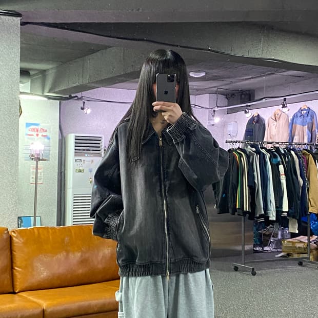 로맨틱 크라운 샤이닝로고 워시드 데님 자켓 B4474