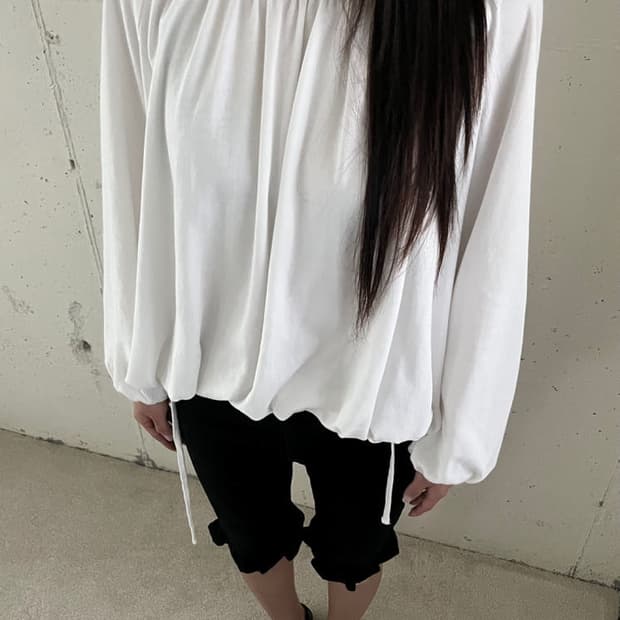 American Holic  hem string raglan top