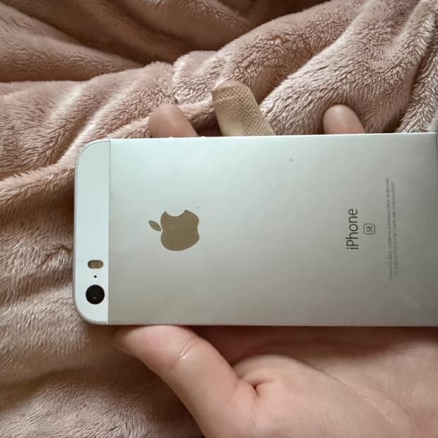 아이폰 se1 16기가 배터리성능 100%