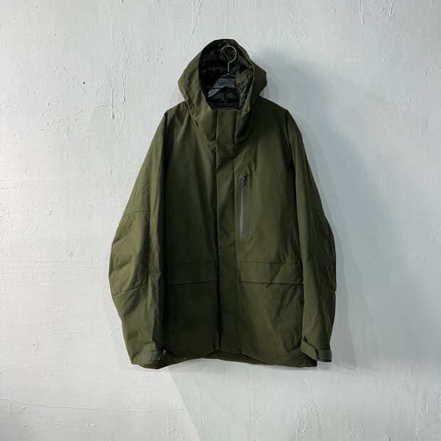 유니클로 카키 패딩 XL