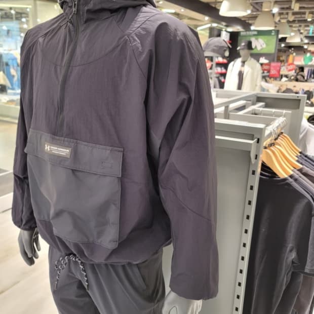 언더아머 UA RUSH 우븐 하프집업 아노락