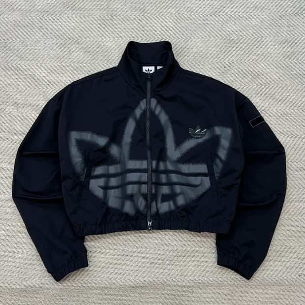 아디다스 로고 크롭 바람막이 r3987 