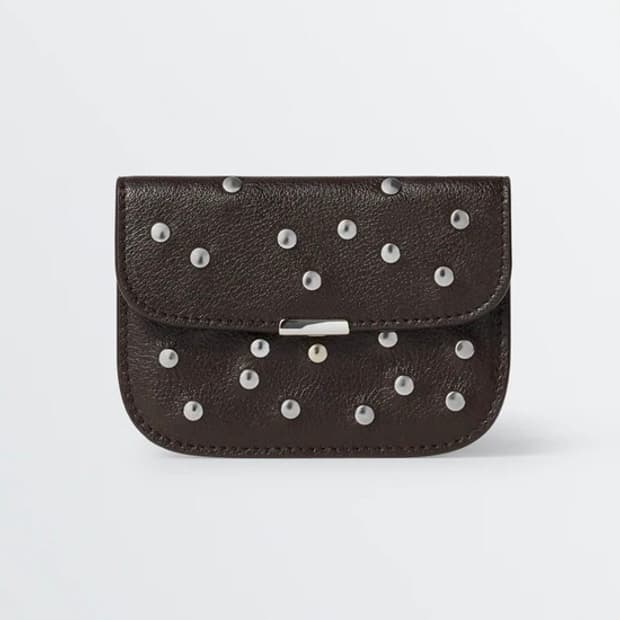 르메르 26ss 소프트탭  스터드 도트 카드지갑/다크 초콜렛