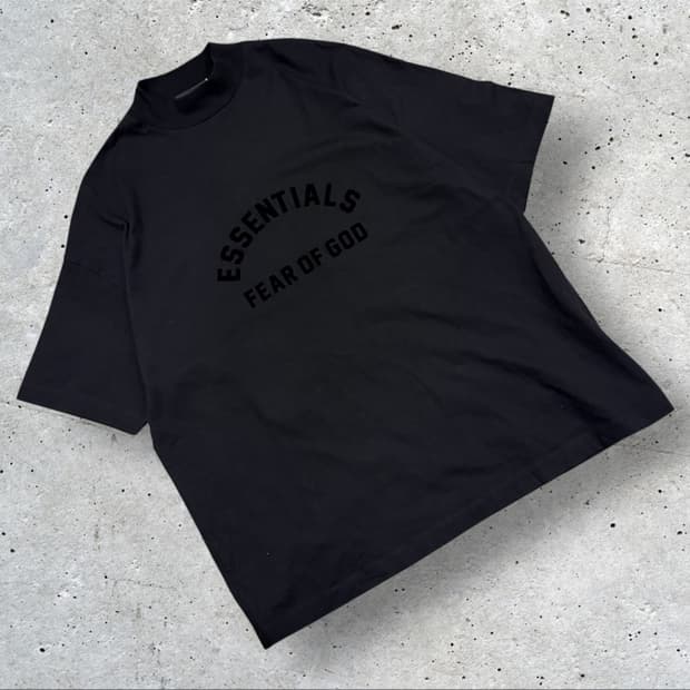 [M] 23ss 에센셜 Fear Of God 반팔 블랙 C182