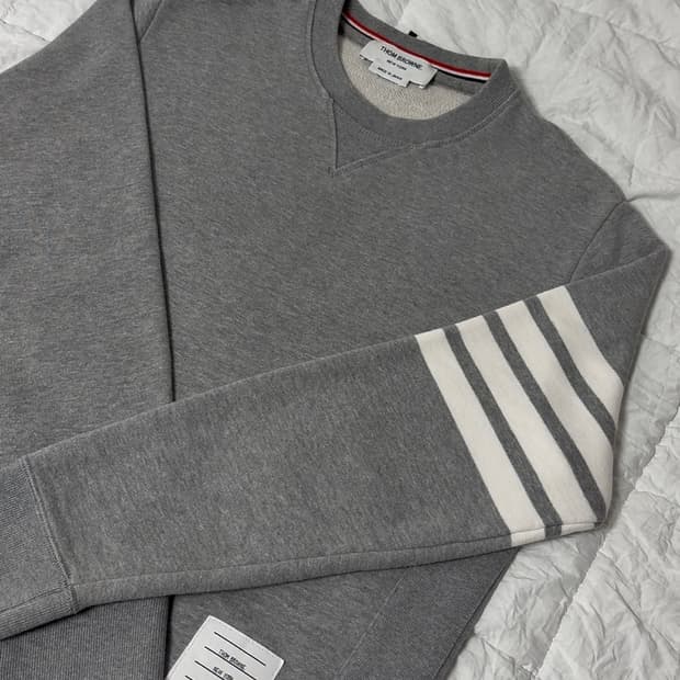 톰브라운 맨투맨 3사이즈