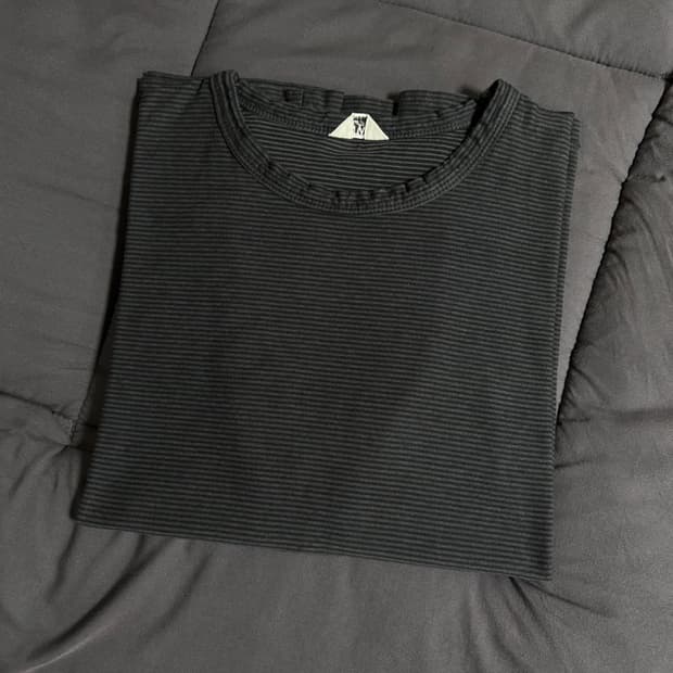 M) NWT 풀 스트라이프 티셔츠 블랙