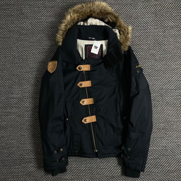 오클리 파이어맨 더플 라쿤 마운틴 파카o 2872