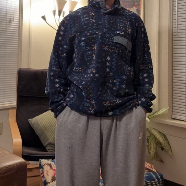 20s 파타고니아 신칠라 스냅-T 네이비/패턴