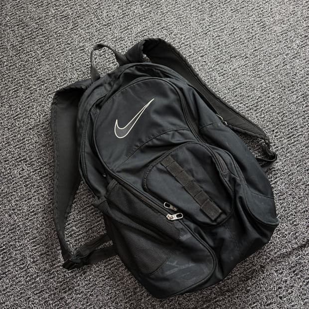 나이키 올드스쿨 빅스우시 디테일 백팩 3221