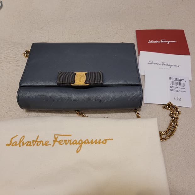 페라가모 바라 보우 체인 숄더백