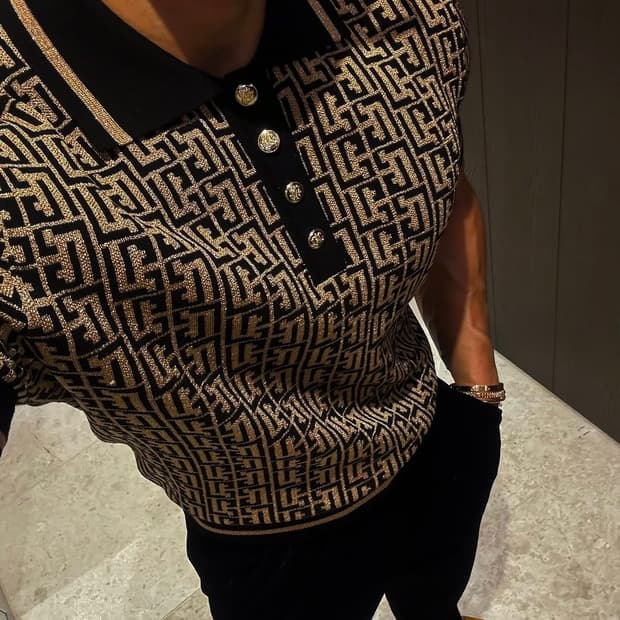 (새상품)라피나토 모노그램 반팔니트 