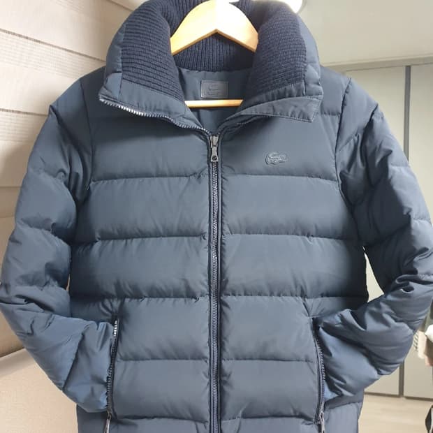 라코스테 패딩 34사이즈 네이비색