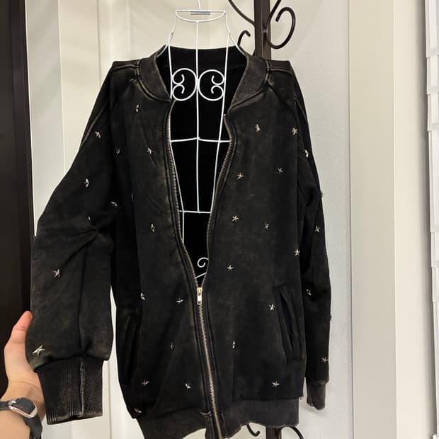 별스터드 워싱 집업