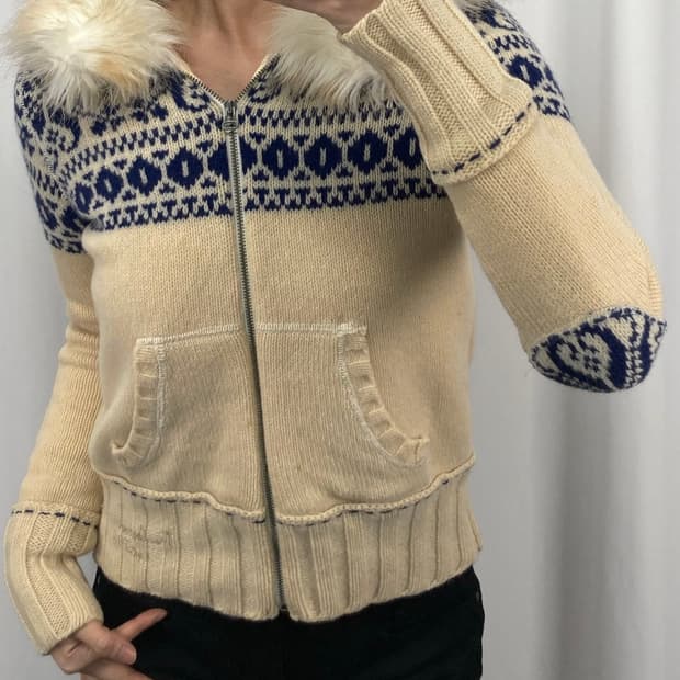 폴로 진스 노르딕 퍼 니트 후드집업