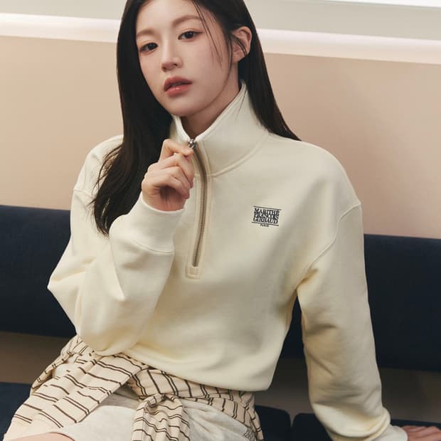 [새 상품] 마리떼 크롭 반 집업 s