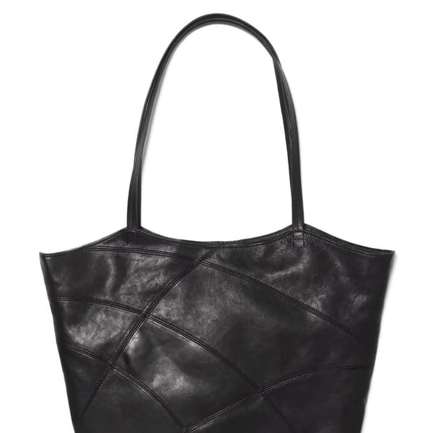 해칭룸 레더 토트백 새상품