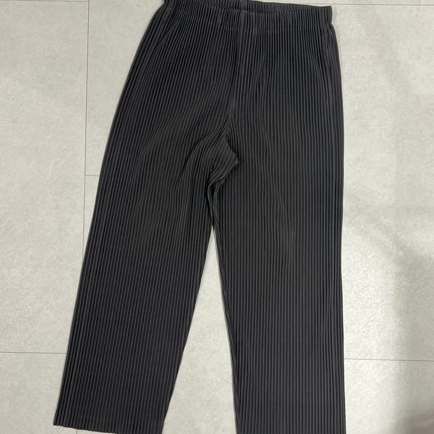 옴므플리세 팬츠 차콜