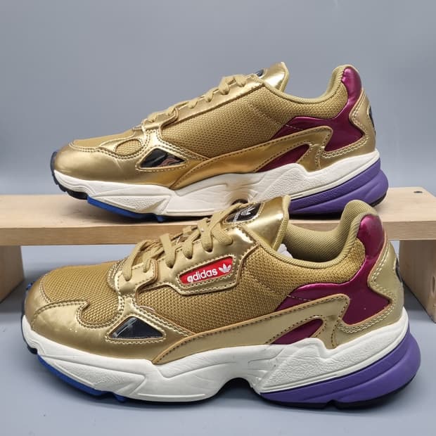 아디다스 팔콘 골드메탈릭 여성운동화240 