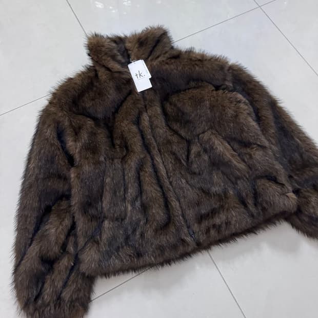 MIX FAKE FUR BLOUS 혼합 인조 모피 블라우스