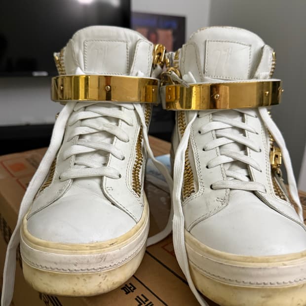 쥬세페 자노티 화이트 하이탑 스니커즈 41 1/2