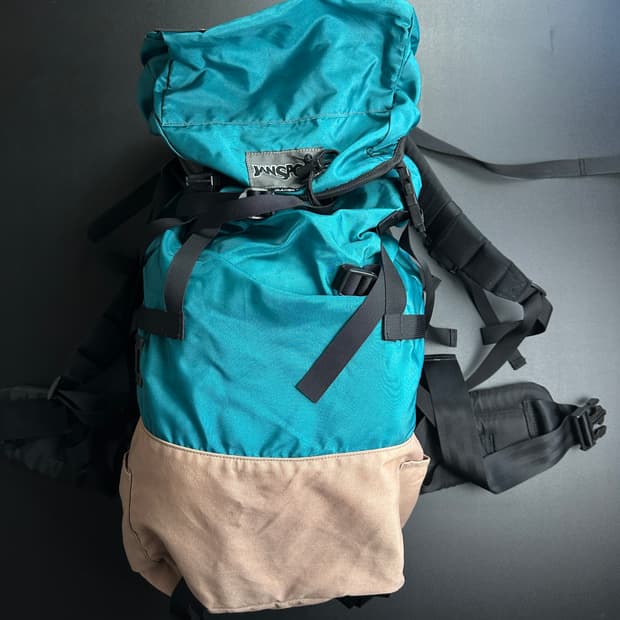 90's jansport back pack