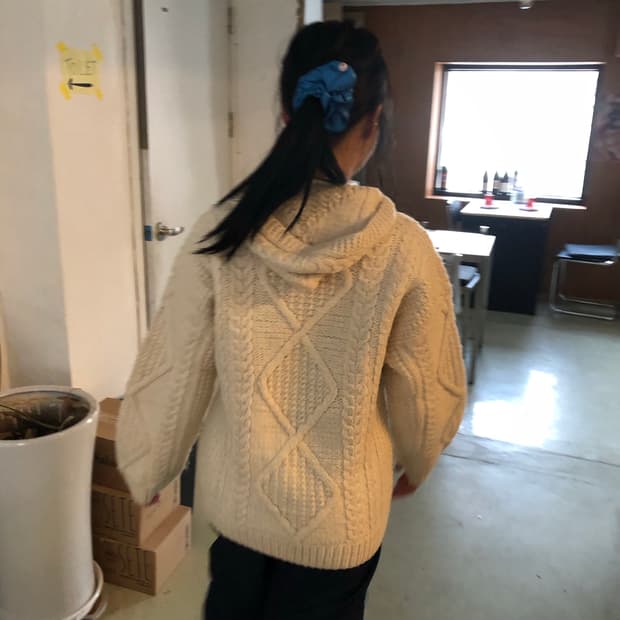 꽈배기니트집업 케이블니트집업