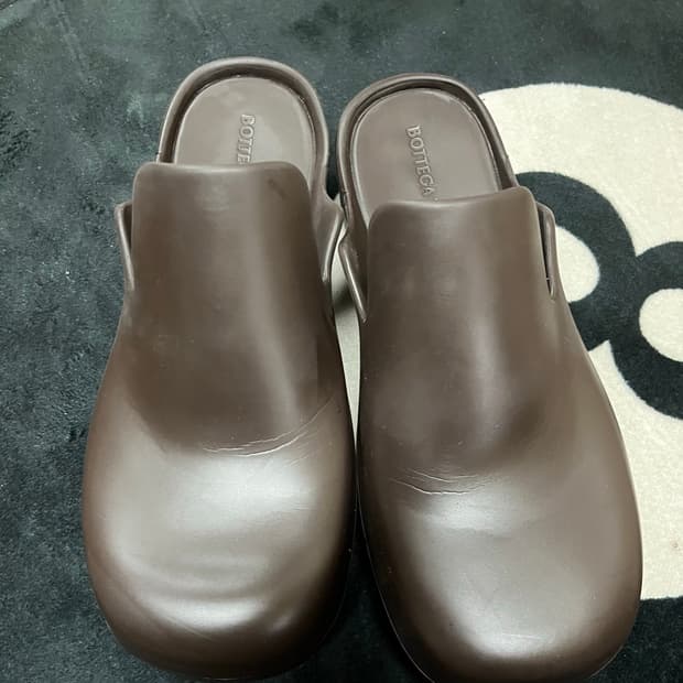 보테가베네타 러버 클로그 43