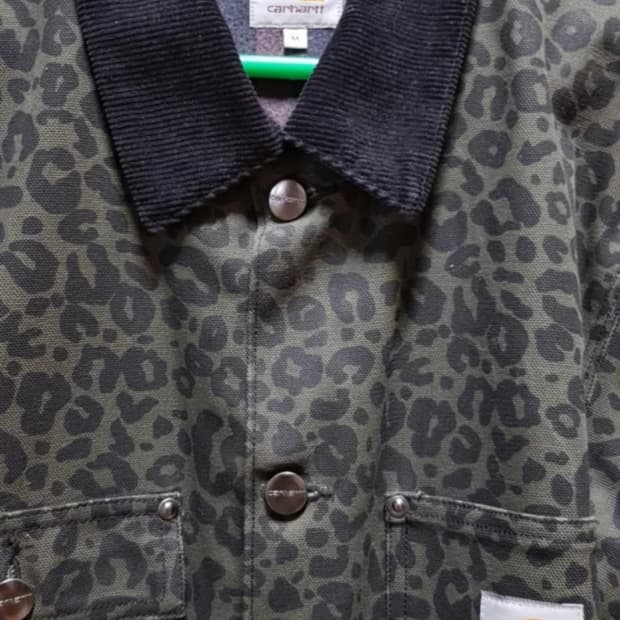 칼하트 레오파드 초어코트 구합니다!