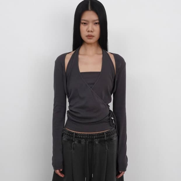 샌드릭 홀터탑 Layered Halter Wrap Long Sleeve