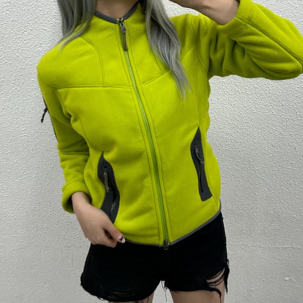 아크테릭스 네온라임 후리스 집업 L