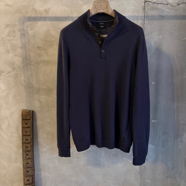 휴고보스 블랙라벨 니트 100