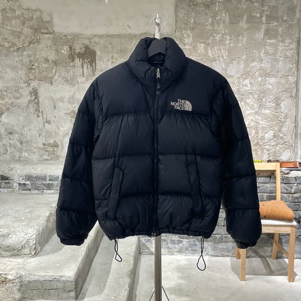 노스페이스 블랙 눕시 700 푸퍼