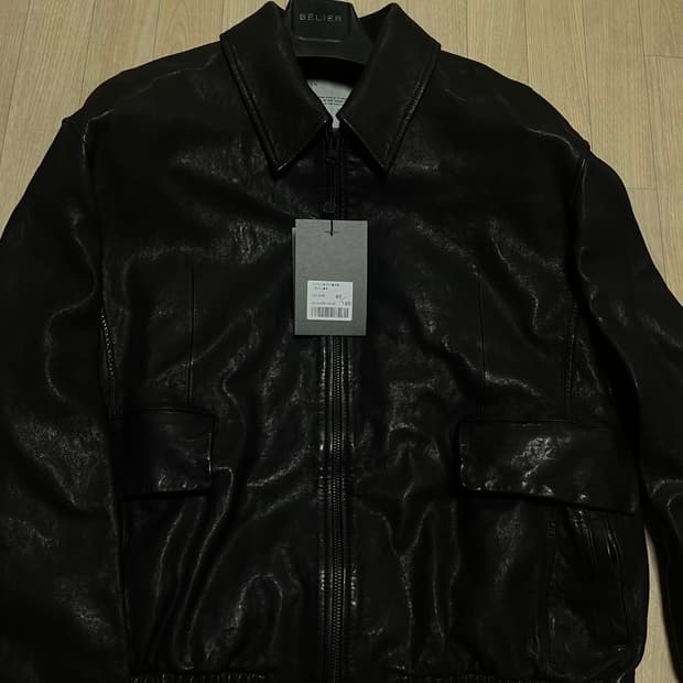 새제품) 벨리에 오프라인 한정 레더 자켓 (워시드 블랙)