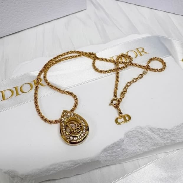 👑[희귀템] 디올 빈티지 라인스톤 CD로고 목걸이.