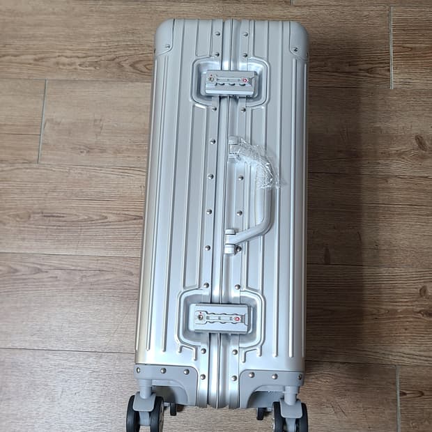 (새상품) 풀 알루미늄 24인치 캐리어  보호커버 포함