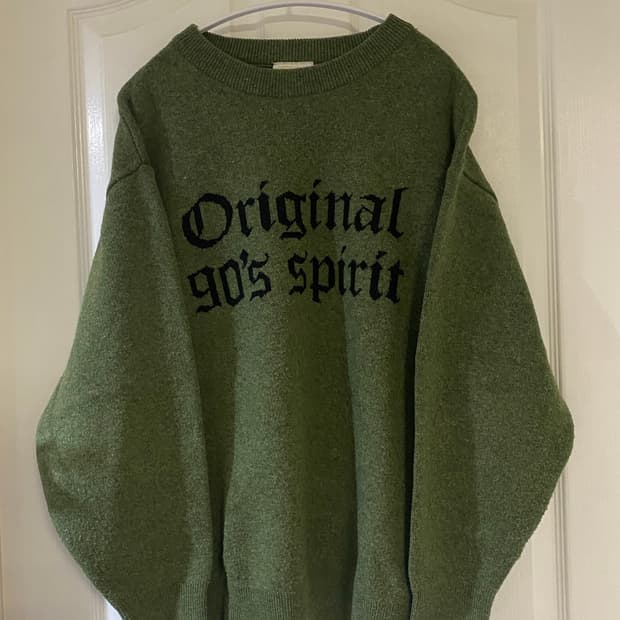 1993스튜디오 니트