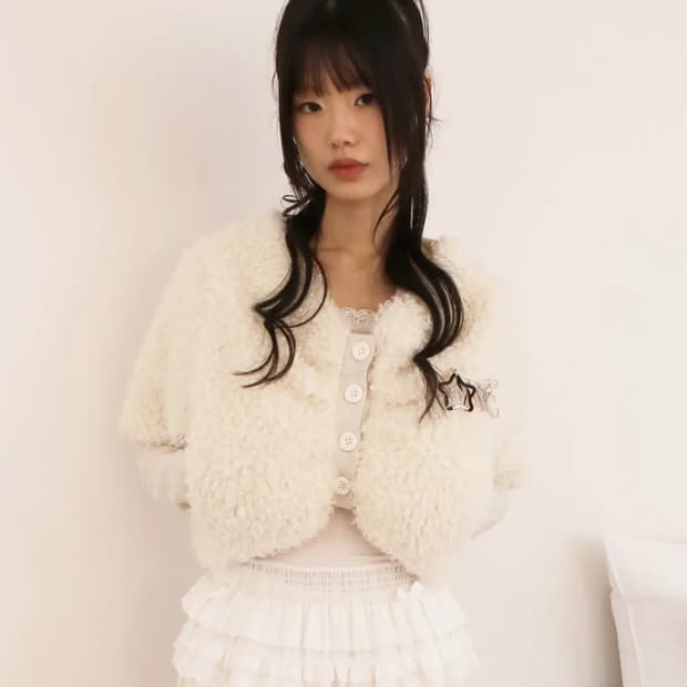 노피셜노피스 컬리 퍼 숄 자켓 아이보리