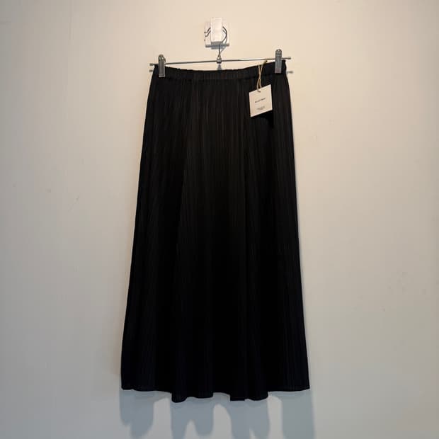 Pleats please skirt