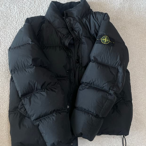 스톤아일랜드 크링클랩스 25FW 논후드 패딩 XL