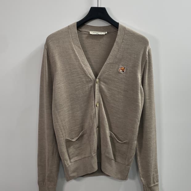 메종키츠네 폭스 브이넥 가디건 (on.149)  