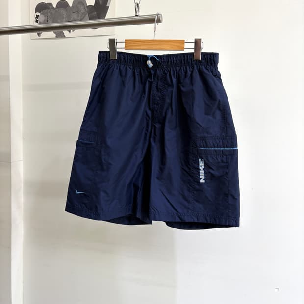 NIKE 반바지
