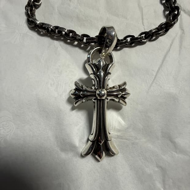 크롬하츠 더블 크로스 위드 베일 펜던트