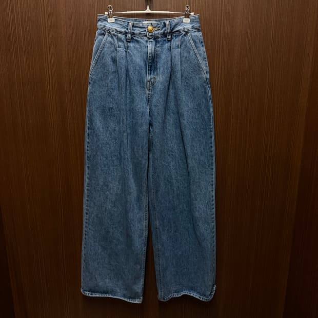 헬베티카 데님 청바지 