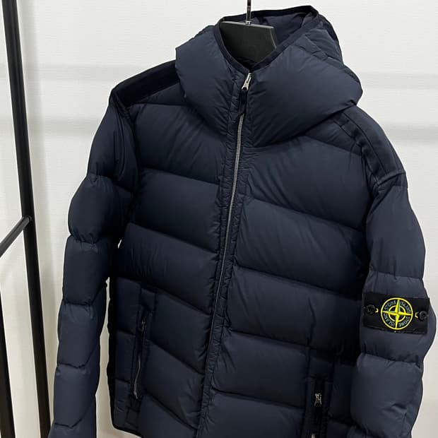 (새상품급)스톤 아일랜드 심리스 터널 나일론 다운 패딩 XL