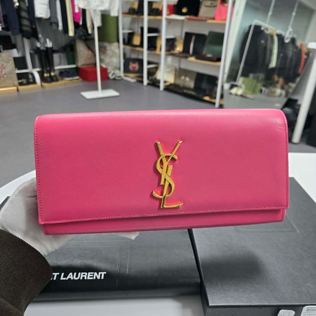 [40%할인] 입생로랑 카산드라 클러치백