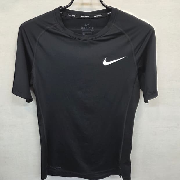 나이키 드라이핏 프로 타이트핏 기능성 반팔 m