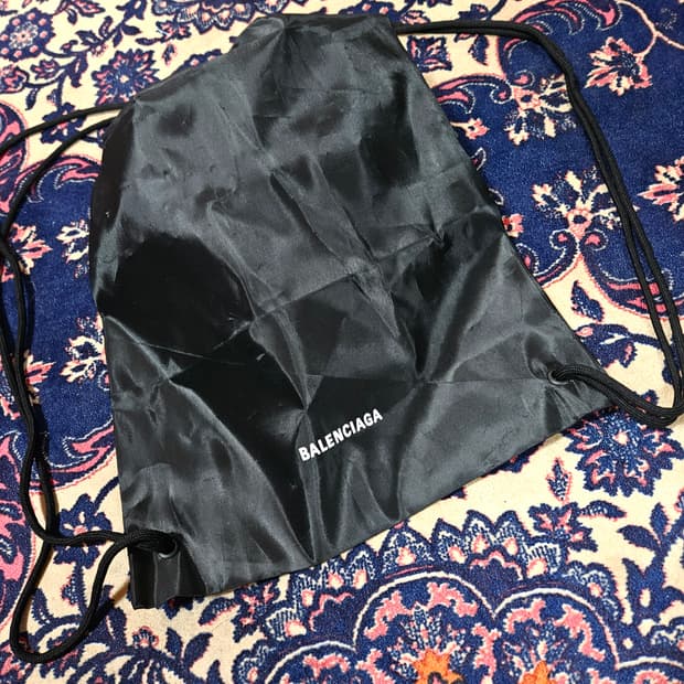발렌시아가 드로우 스트링 짐백 백팩 