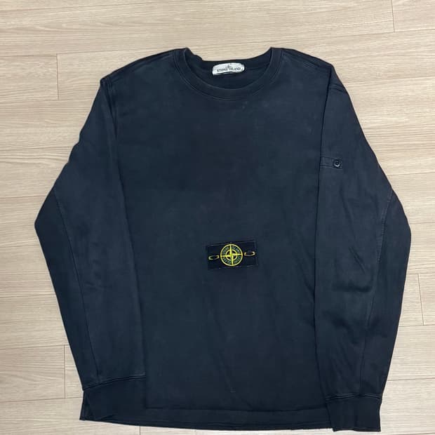 [L]스톤아일랜드 블랙 롱슬리브 맨투맨