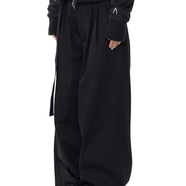 Aakam Belted Cotton Pants